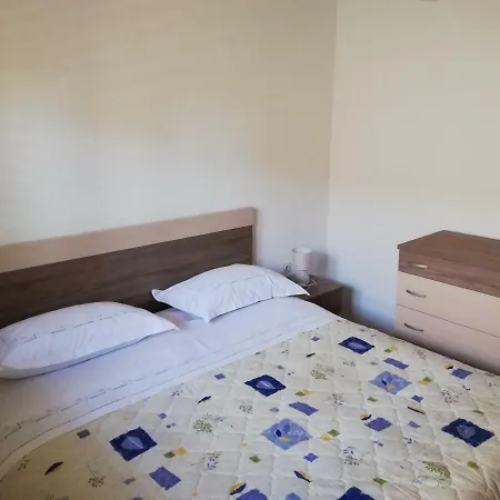Nedjeljko Gostinjska kuća *